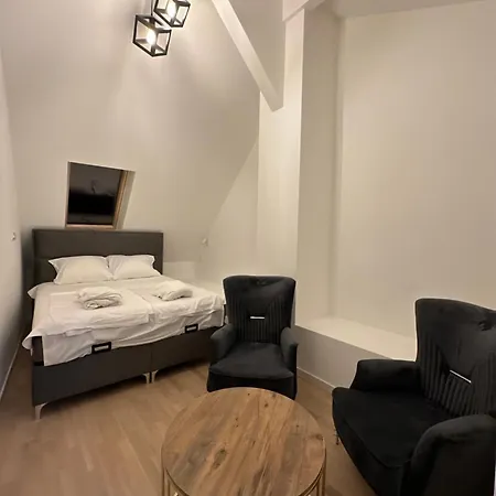 Luxe 2 *