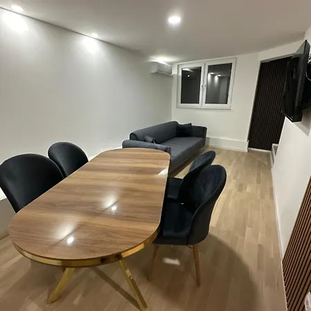 Luxe 2 *